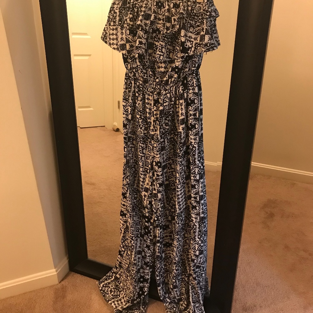 Women's Black & White, Strapless Jumper
